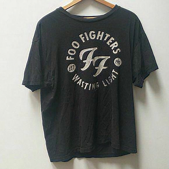 Vintage Other - Heavily distressed Foo Fighters 2011‎ tour black shirt. Medium.